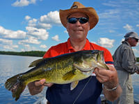 image of paul kautza with big largemouth