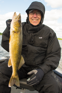 image of Lee Jameson with Big Walleye