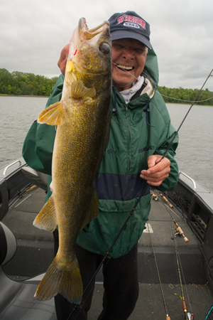 image of Carl Bergquist with big Walleye