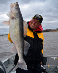 Rainy River Walleye Fishing