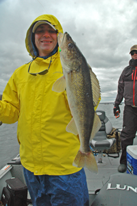 image of Cliff Hook with large Walleye on Lake Winnibigoshish