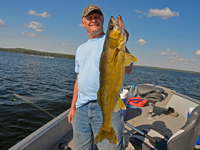 image of big walleye caught by Kevin Goebel