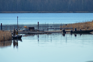 image of dnr fisheries staff