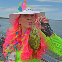 image of lonnie mundt with crappie