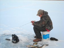 Crappies Chester Powell 3-29-09